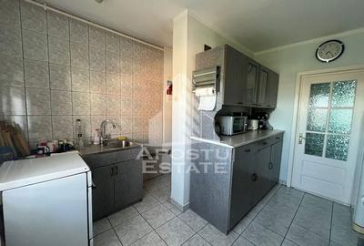 Apartament cu 3 camere, decomandat,2 bai, 2 balcoane, centrala proprie - 7