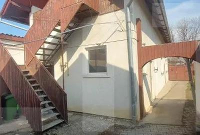 Casă cu 3 camere cu Teren 539 Mp în Central - 1