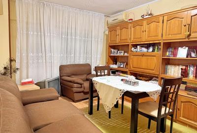 Apartament cu 3 camere decomandat în 1 Mai - 5
