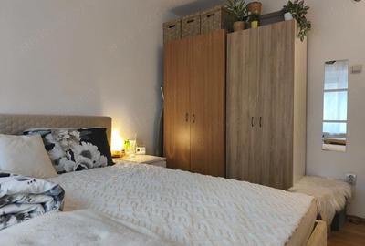 Apartament cu 2 camere decomandat în Piața Centrală