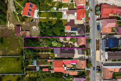 REZERVAT! Proprietate cu poten?ial major, Parneava, str. Oituz - 4