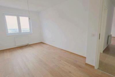 Apartament cu 3 camere decomandat în Tractorul - 5