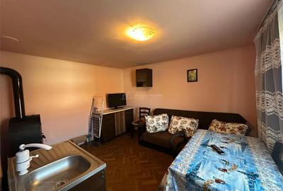 Casă cu 6 camere cu Teren 1727 Mp în Central - 4