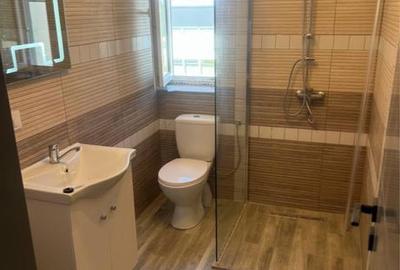 Apartament cu 3 camere decomandat în Șimnicu de Sus - 2
