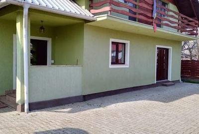 Casă cu 5 camere cu Teren 732 Mp în Central - 8