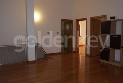 Vila moderna, garaj si vecinatati linistite - 10