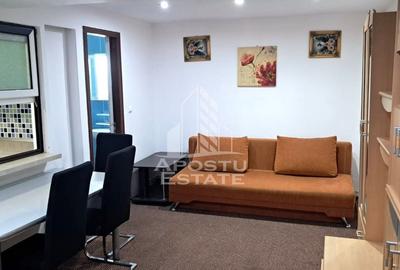 Apartament cu 3 camere, decomandat, zona Sagului