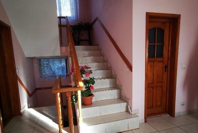 Semicentral, vila 2005, 220 MP + 350 mp teren total - 1