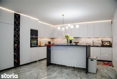Casă cu 8 camere cu Teren 1091 Mp în Miroslava - 18