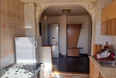 Apartament cu 2 camere semidecomandat, mobilat în P-ța Muncii - 1