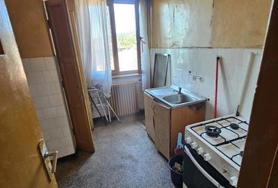 Apartament cu 2 camere decomandat în 1 Mai