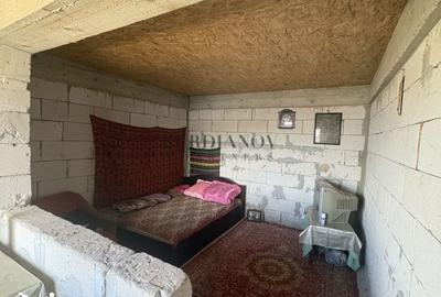 Casă cu 3 camere cu Teren 1600 Mp în Izvoarele - 12
