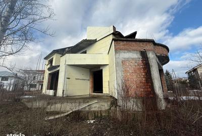 Casă cu 9 camere cu Teren 508 Mp în Ultracentral - 2