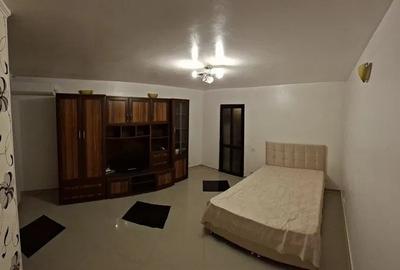 Garsonieră semidecomandată, mobilată în P-ța Muncii