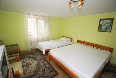 Casă individuală cu 8 camere cu Canalizare în Central - 8