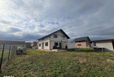 Casă cu 5 camere cu Teren 1414 Mp în Știuca - 7