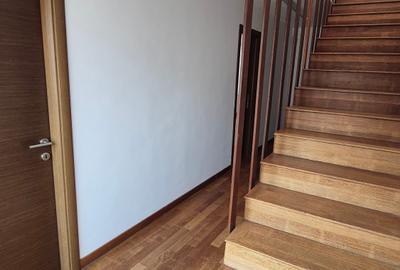 Casă individuală cu 5 camere cu Canalizare în Central - 24