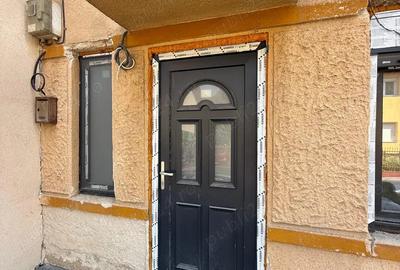 Vand casa renovata la gri in Re?i?a zona Lunca - 2