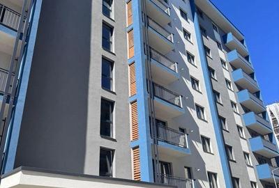 Apartament cu 3 camere în Tractorul - 2
