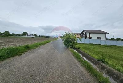 Teren de 1495 mp, în Dobreni - 1