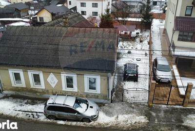 Casă cu 3 camere cu Teren 460 Mp în Central - 11