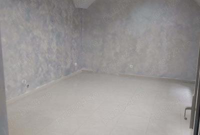 Spațiu comercial, de 45 mp, în Central - 3