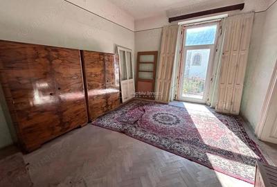 Apartament cu 3 camere semidecomandat în Central - 8