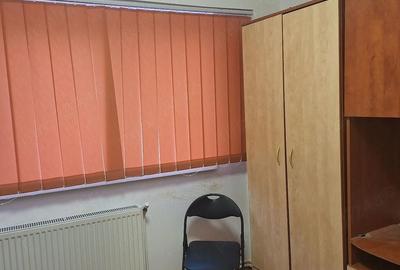 Apartament cu 3 camere decomandat în Central - 1