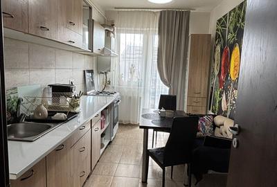 Garsonieră 40 mp | Decomandată | Mobilată | Parcare inclusă
