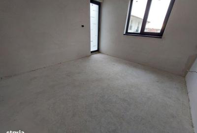 Casă cu 4 camere în Central - 2