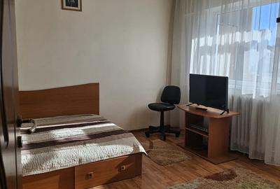 Apartament 2 camere centrala gaz zona Traian liceul Lahovari Apartament 2 camere centrala gaz zona Traian liceul Lahovari - 4