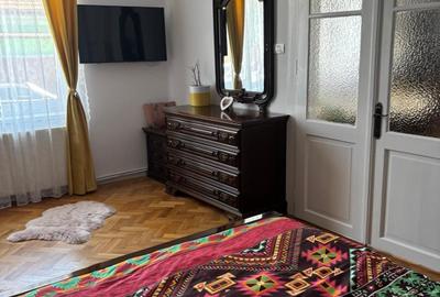 Casă cu 4 camere cu Canalizare în Centrul Civic - 6