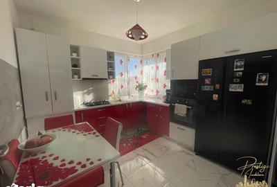 Casă cu 5 camere decomandat cu Piscina în Sântandrei - 9