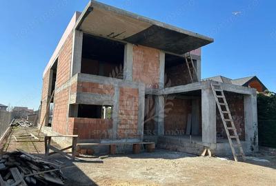 Casă cu 6 camere cu Teren 1600 Mp în Târgșoru Vechi - 12