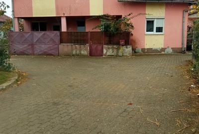 Apartament cu 3 camere decomandat în Central - 20