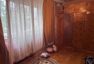 Apartament cu 4 camere semidecomandat în Gojdu - 2
