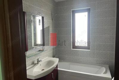 Casă cu Canalizare în Sitaru - 1