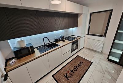 Apartament cu 3 camere decomandat, mobilat în Teilor