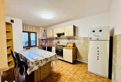 Casă cu 6 camere decomandat cu Canalizare în Terezian - 8