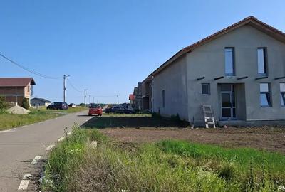 Casă cu 4 camere în Fântânele - 1