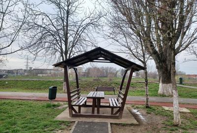 Apartament cu 4 camere semidecomandat, mobilat în Decebal - 12