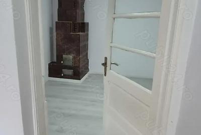 Casă cu 4 camere cu Teren 1300 Mp în Hobaia - 2