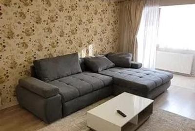 Apartament cu 3 camere decomandat în Traian - 2