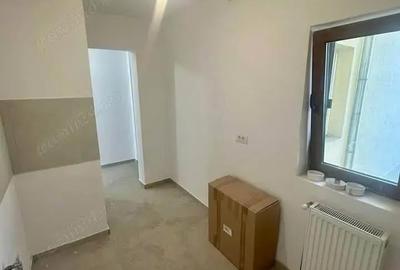 Garsonieră decomandată în Girocului