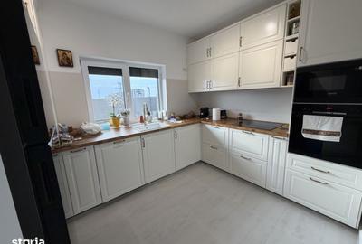 Casă cu 5 camere cu Teren 260 Mp în Dobroești - 17