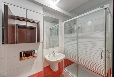 Apartament cu 3 camere decomandat, mobilat în Băneasa - 12