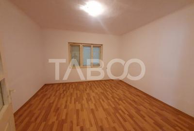 Teren de 1500 mp, în Săcel - 15