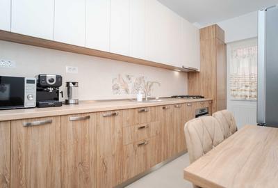 Apartament cu 2 camere decomandat, mobilat în Central