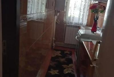 Garsonieră decomandată în Sascut - 4