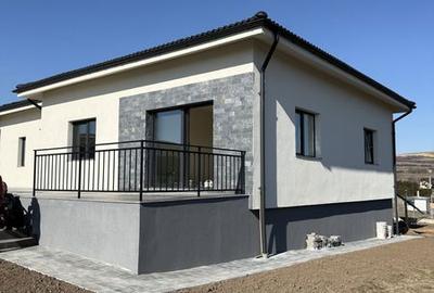 Casă cu 4 camere cu Teren 172 Mp în Aiton - 5